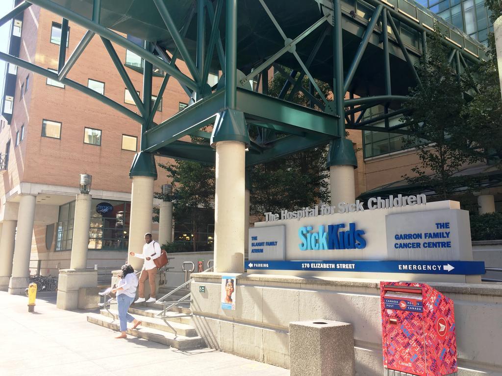 Canada Suites On Bay, Established 1998 Toronto Exteriör bild