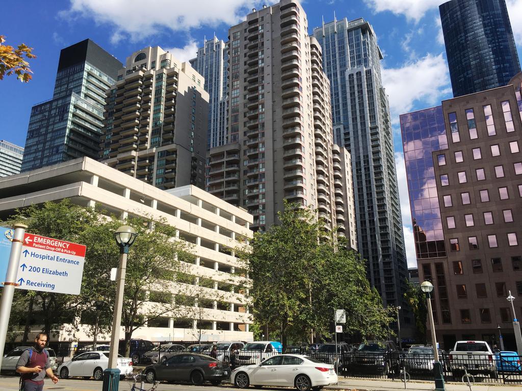 Canada Suites On Bay, Established 1998 Toronto Exteriör bild