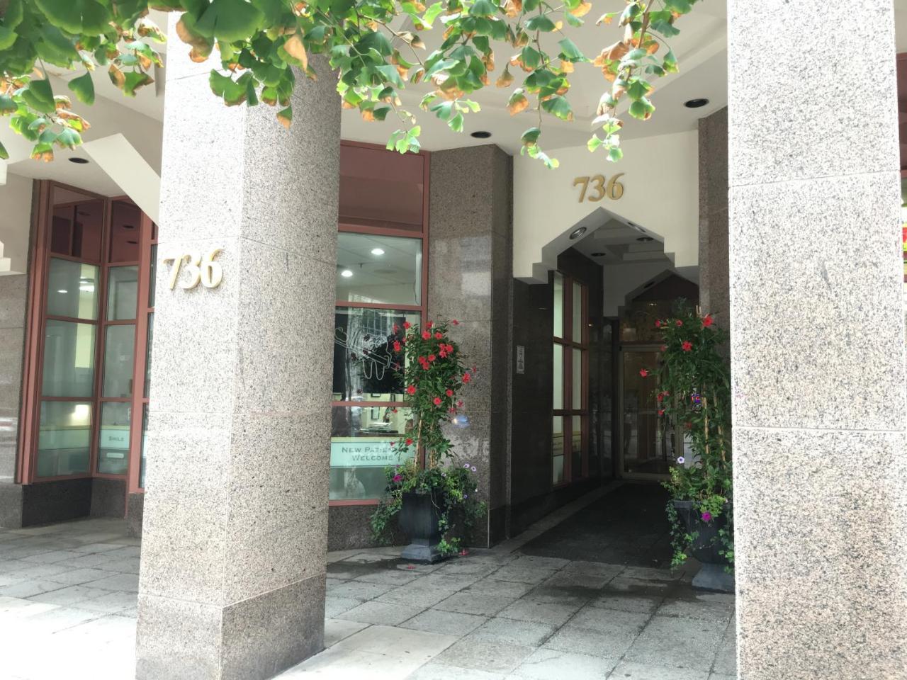 Canada Suites On Bay, Established 1998 Toronto Exteriör bild